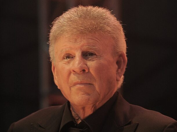Music legend Bobby Rydell, one of the first teen idols back in the 1960s, is dead. Bobby, whose famous songs include "Volare" and "Wild One," died Tuesday. TMZ reports that he had some health issues over the last few months and was recently diagnosed with pneumonia ... which is believed to be the cause of death.